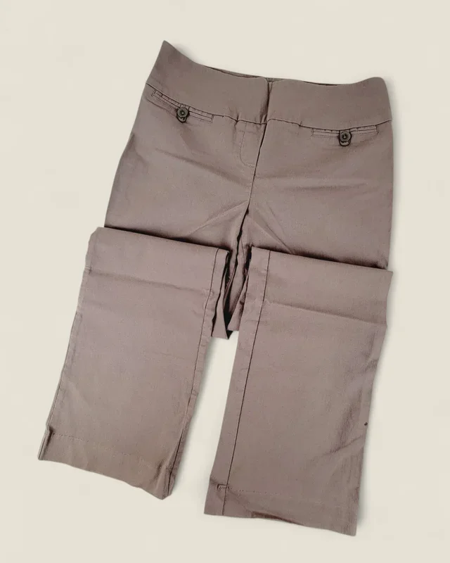 REITMANS TAN STRETCH DRESS PANTS LADIES SIZE 6 PRE-LOVED