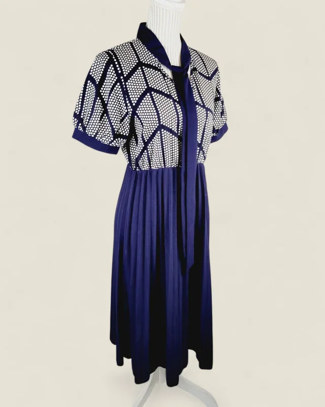 SHEIN NAVY DRESS LADIES MEDIUM PRE-LOVED